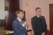 Открыли семинар В. Васильев и Ю. Забраев.